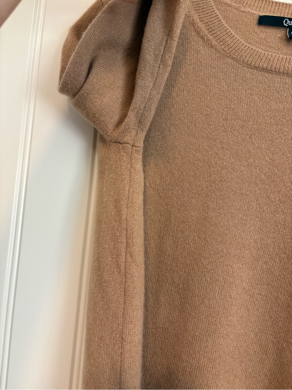 Quince 100% cashmere crew neck sweater in tan brown size small - Picture 4 of 5